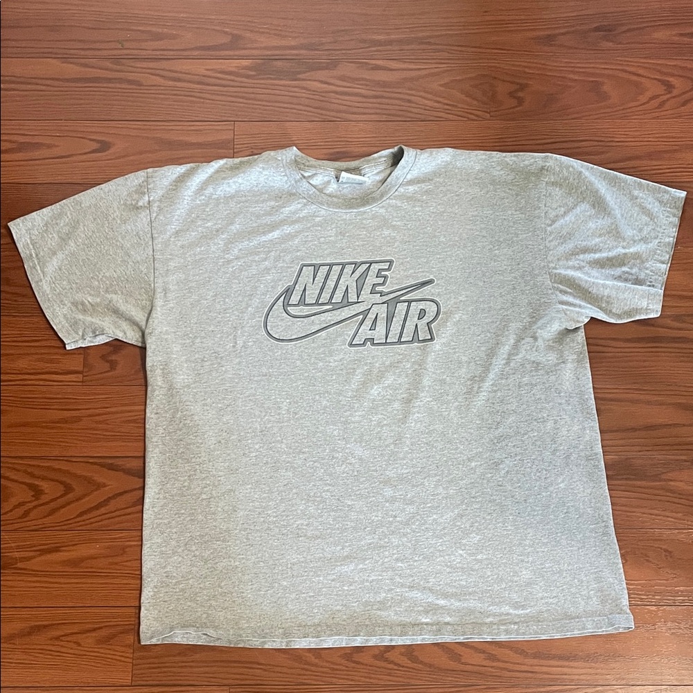Y2K GREY NIKE AIR T-SHIRT. SIZE XL. MEN’S. *HAS ONE SMALL STAIN SHOWN LAST PIC*